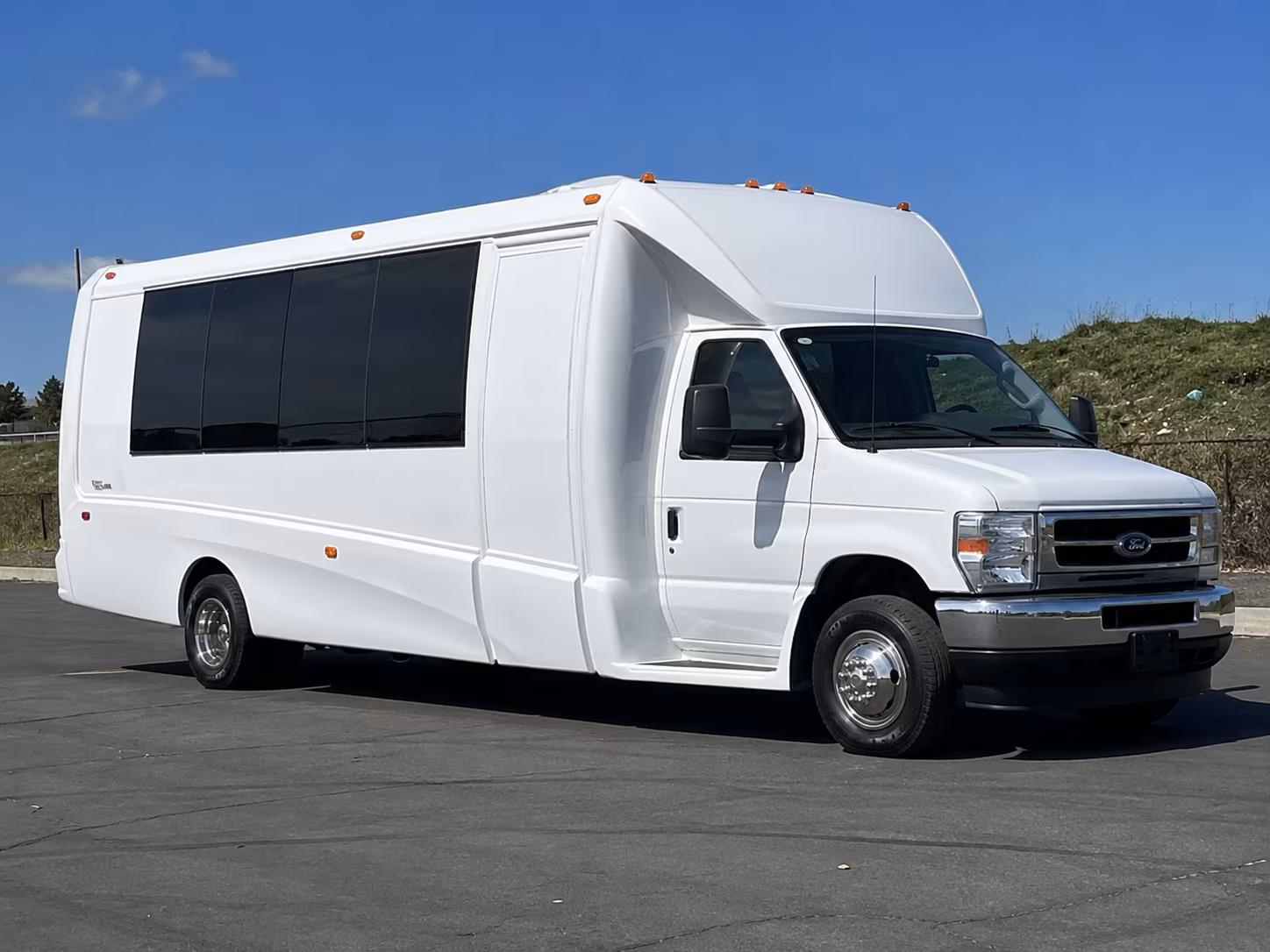 San Jacinto Winery Tour & Pub Crawl Transportation